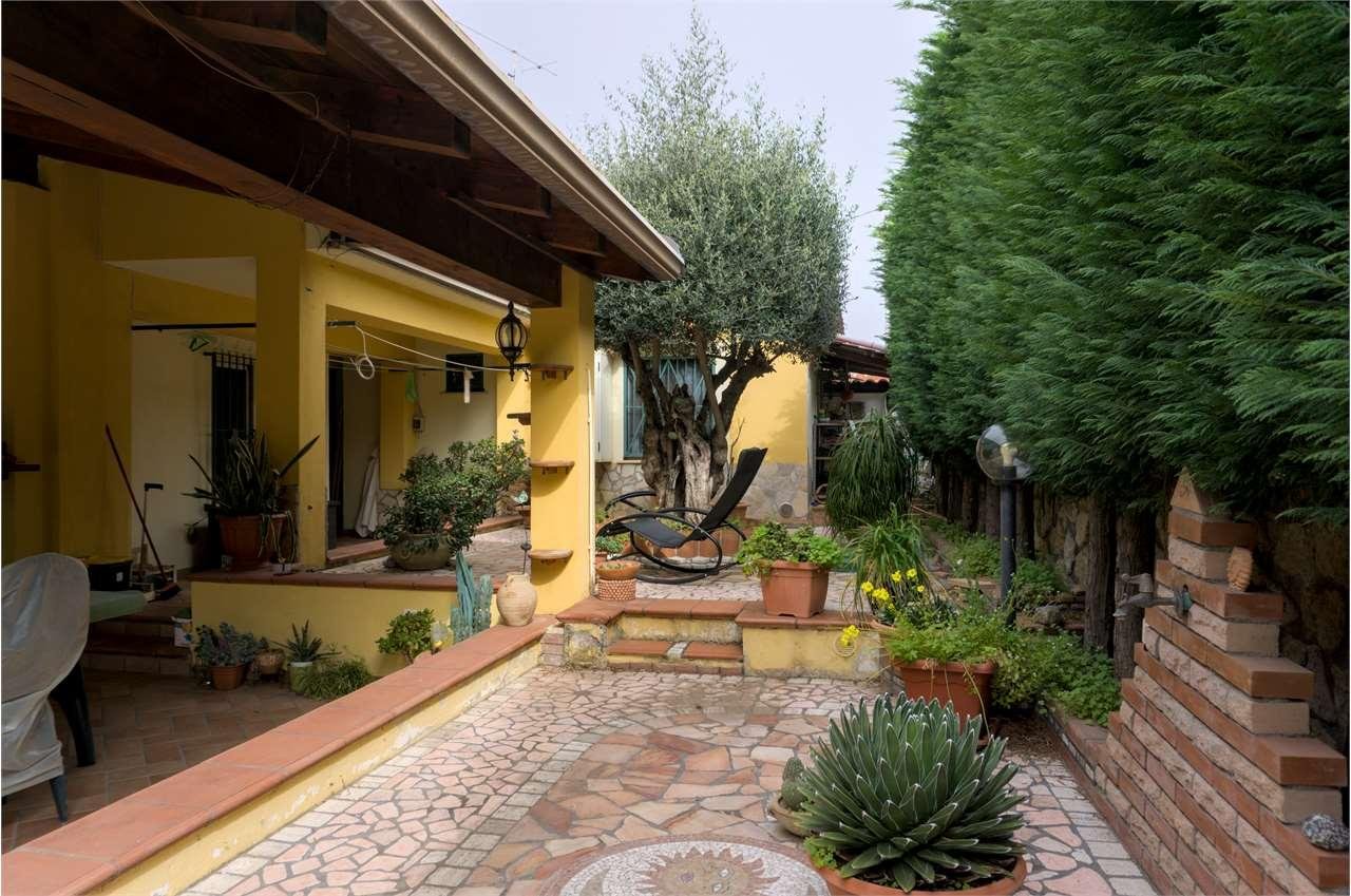 Affitto affitto, Bonifati foto