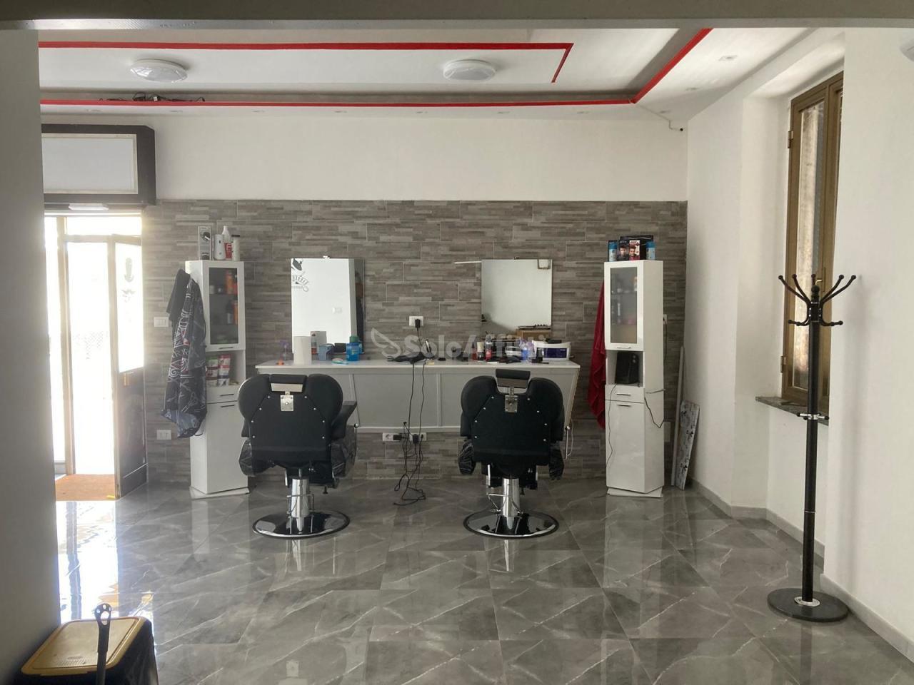 Affitto 1 vetrina, Cesano Maderno foto