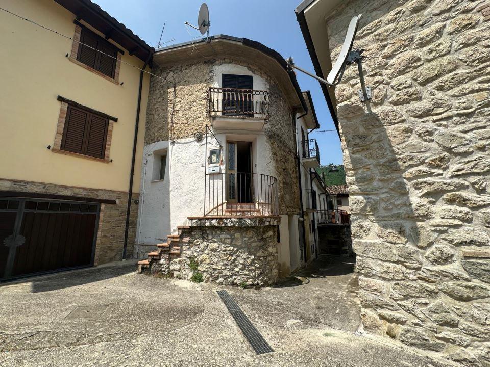 Vendita Trivani, Isola del Gran Sasso d'Italia foto