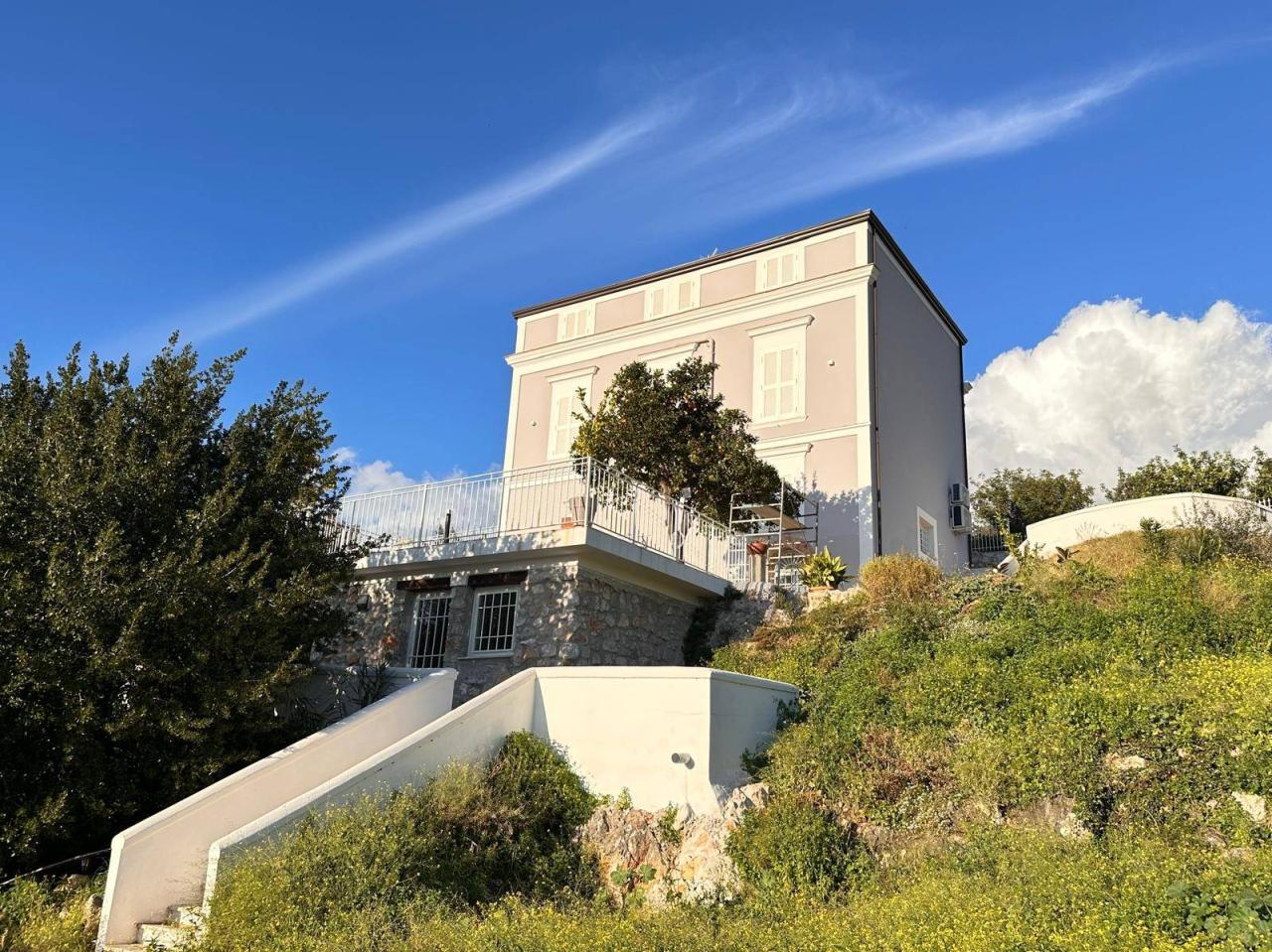 Vendita Stabile/Palazzo, Gaeta foto
