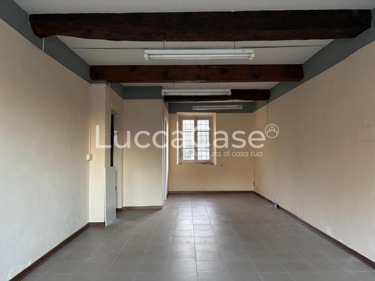 Vendita Laboratorio, Lucca foto