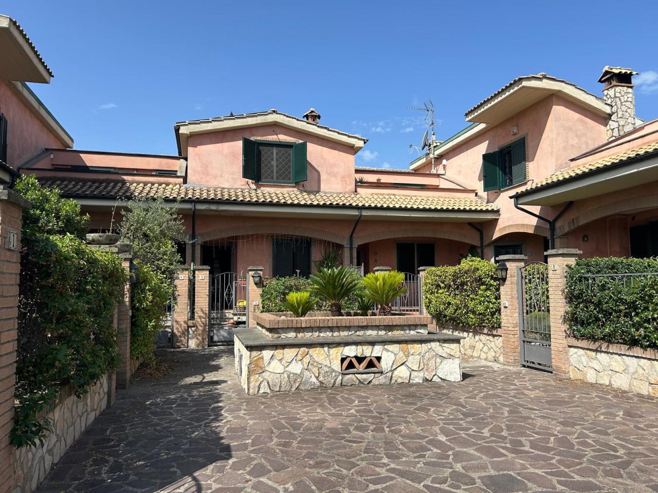 Vendita Pentavani, Guidonia Montecelio Vendita Pentavani, Guidonia Montecelio foto