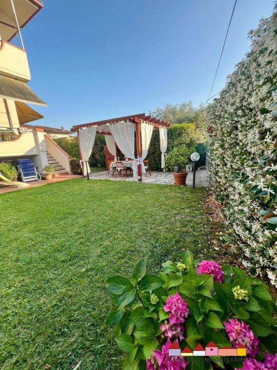 Vendita Trivani, Carrara foto