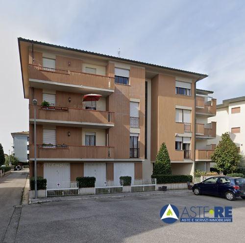 Vendita Esavani, Pontedera foto