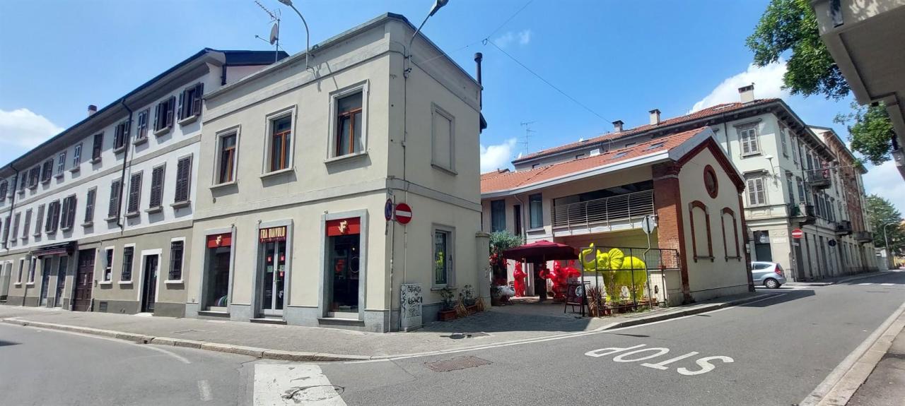 Vendita Negozio, Monza foto