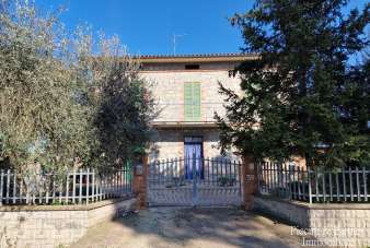 Vendita Multivani, Castiglione del Lago Vendita Multivani, Castiglione del Lago