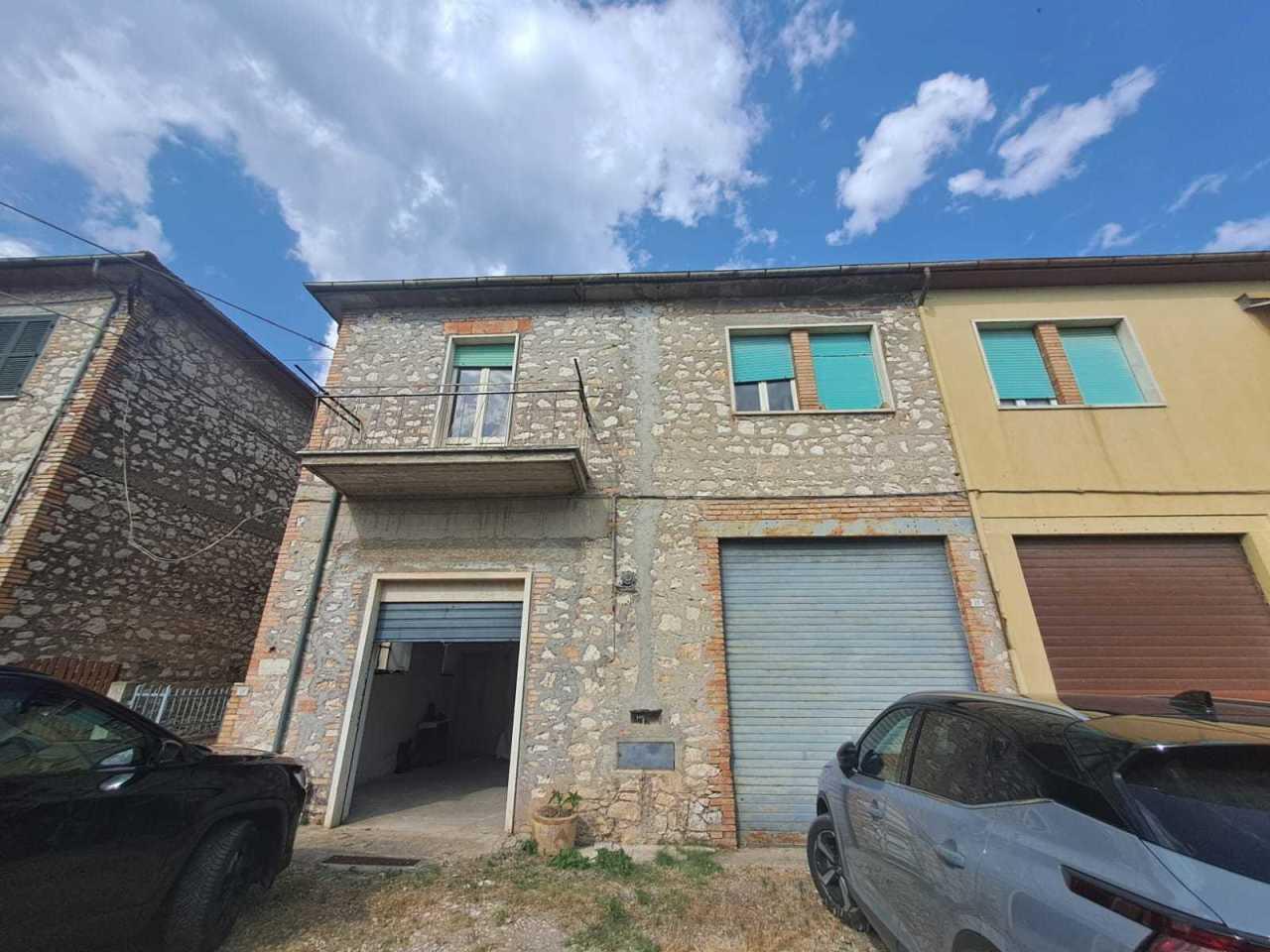 Vendita Esavani, Guardea foto