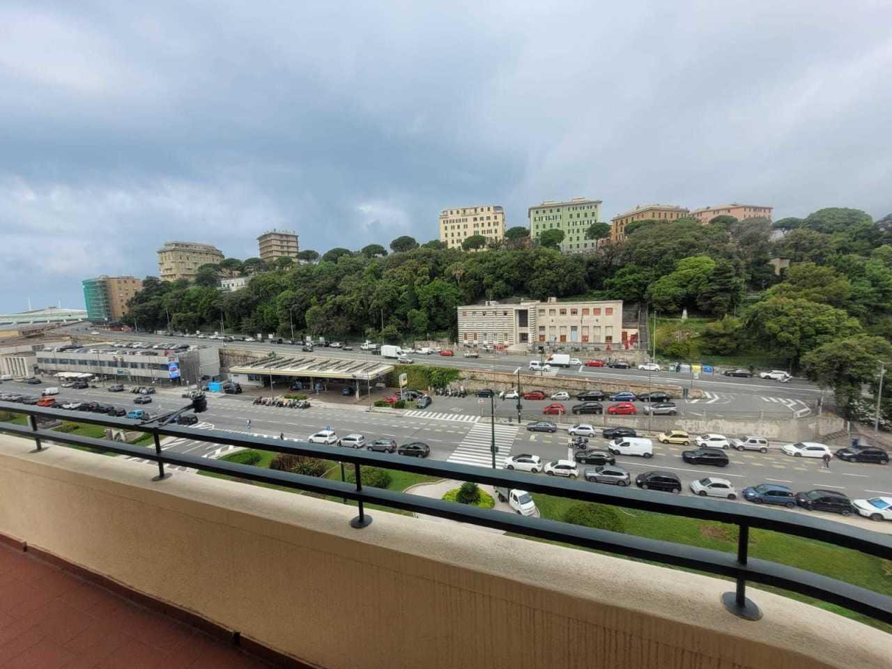 Affitto Multivani, Genova foto