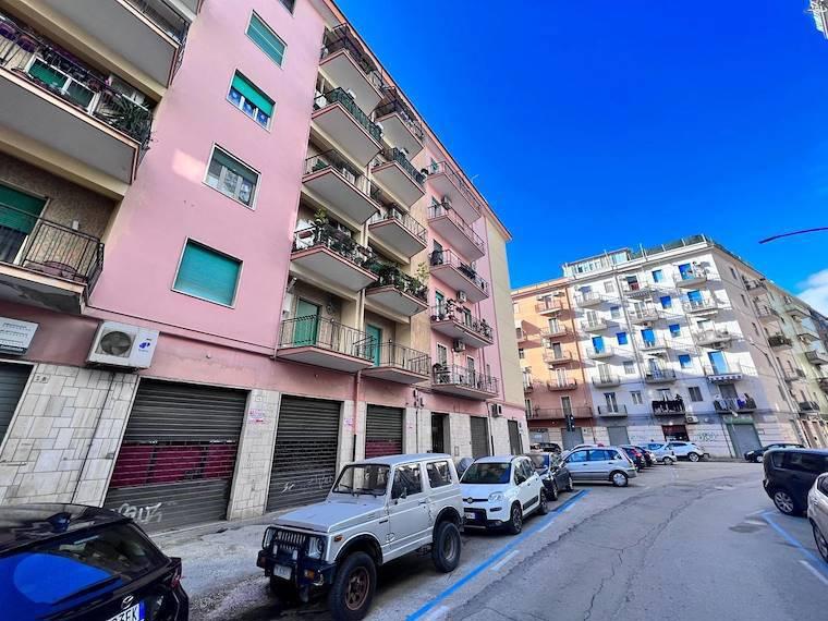 Vendita Negozio, Foggia foto