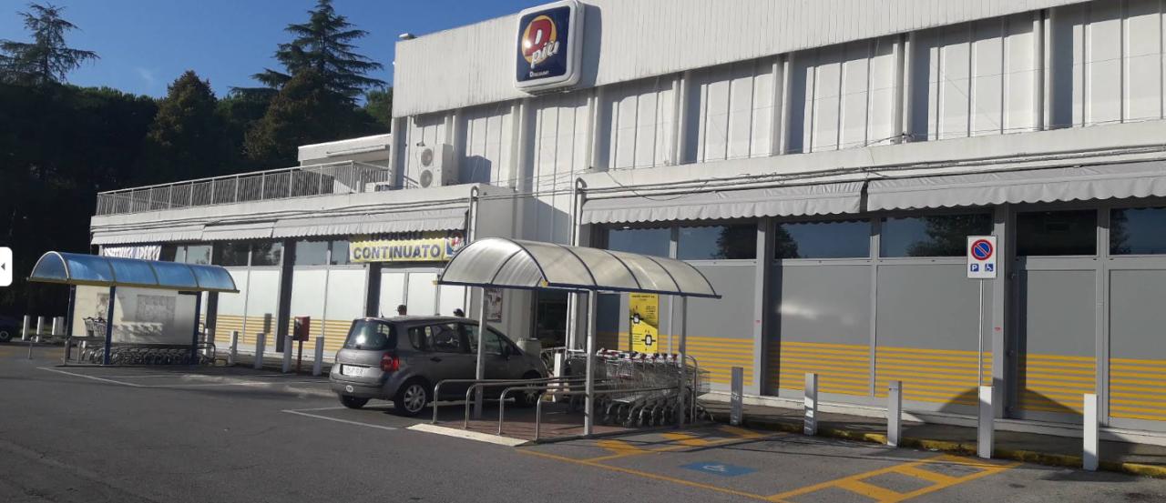 locale commerciale in vendita a Coriano