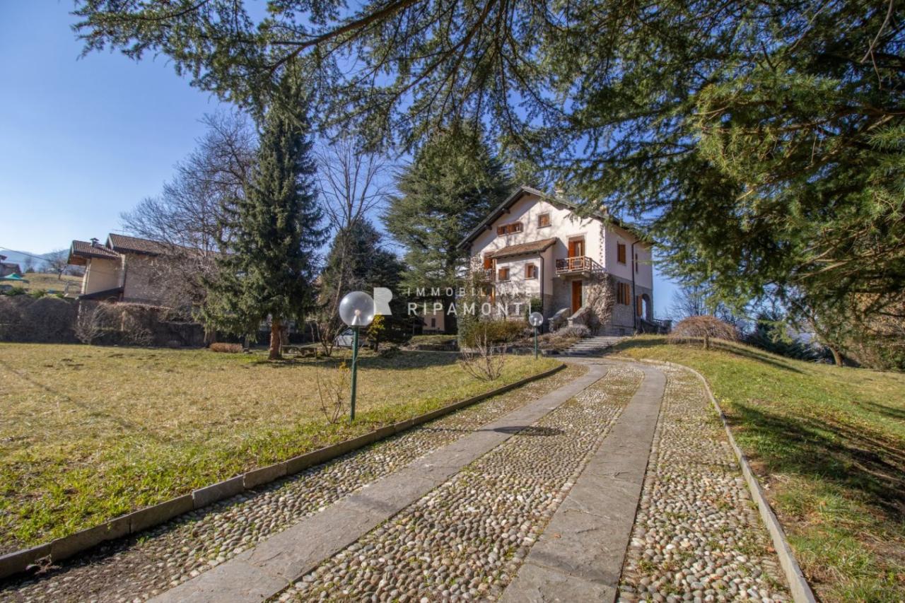 Vendita Multivani, Cremeno foto