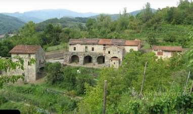 Vendita Loft, mansarde e attici, Pontremoli Vendita Loft, mansarde e attici, Pontremoli