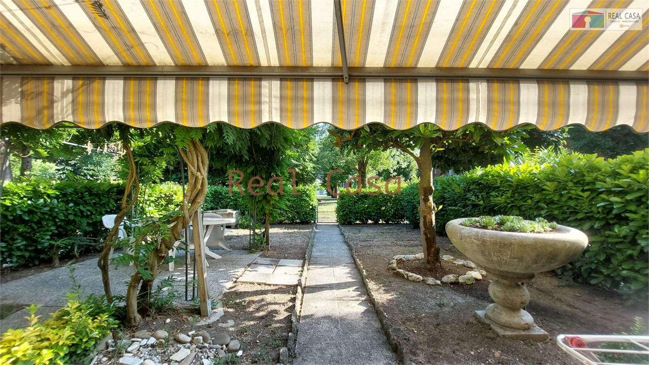 Affitto affitto, Modena foto