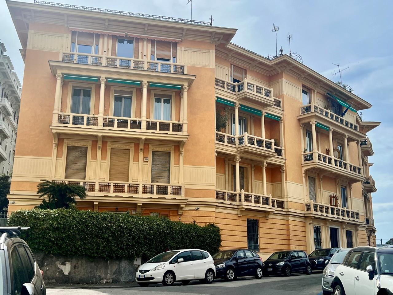 Affitto Multivani, Genova foto
