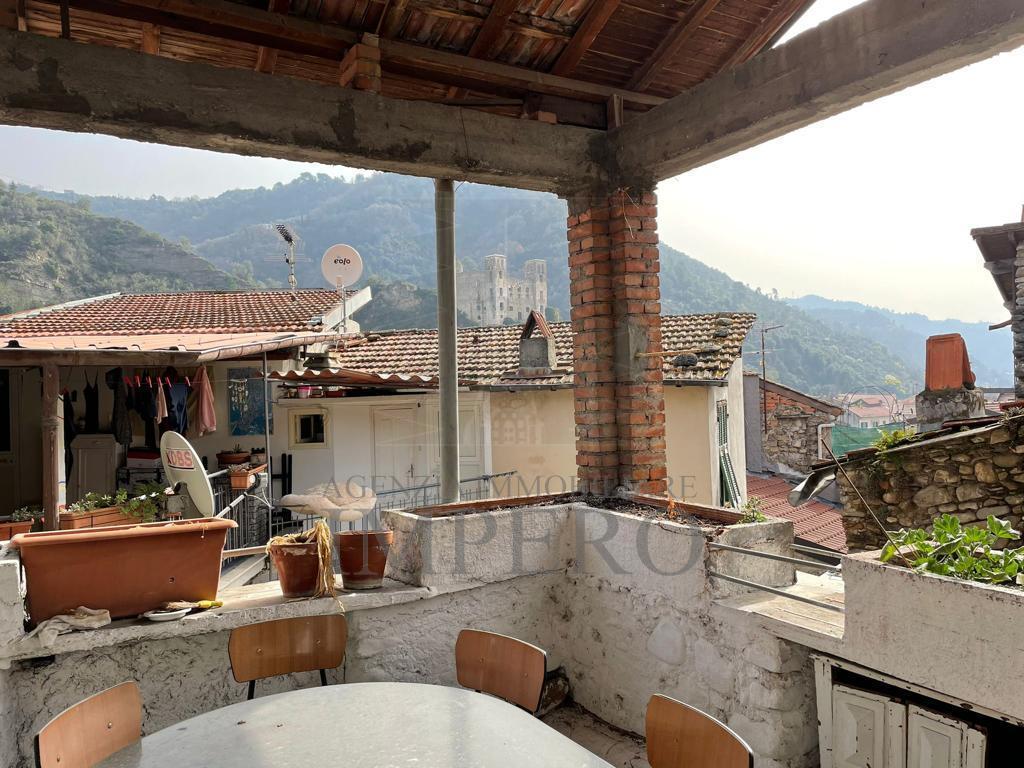 Vendita Quadrivani, Dolceacqua foto