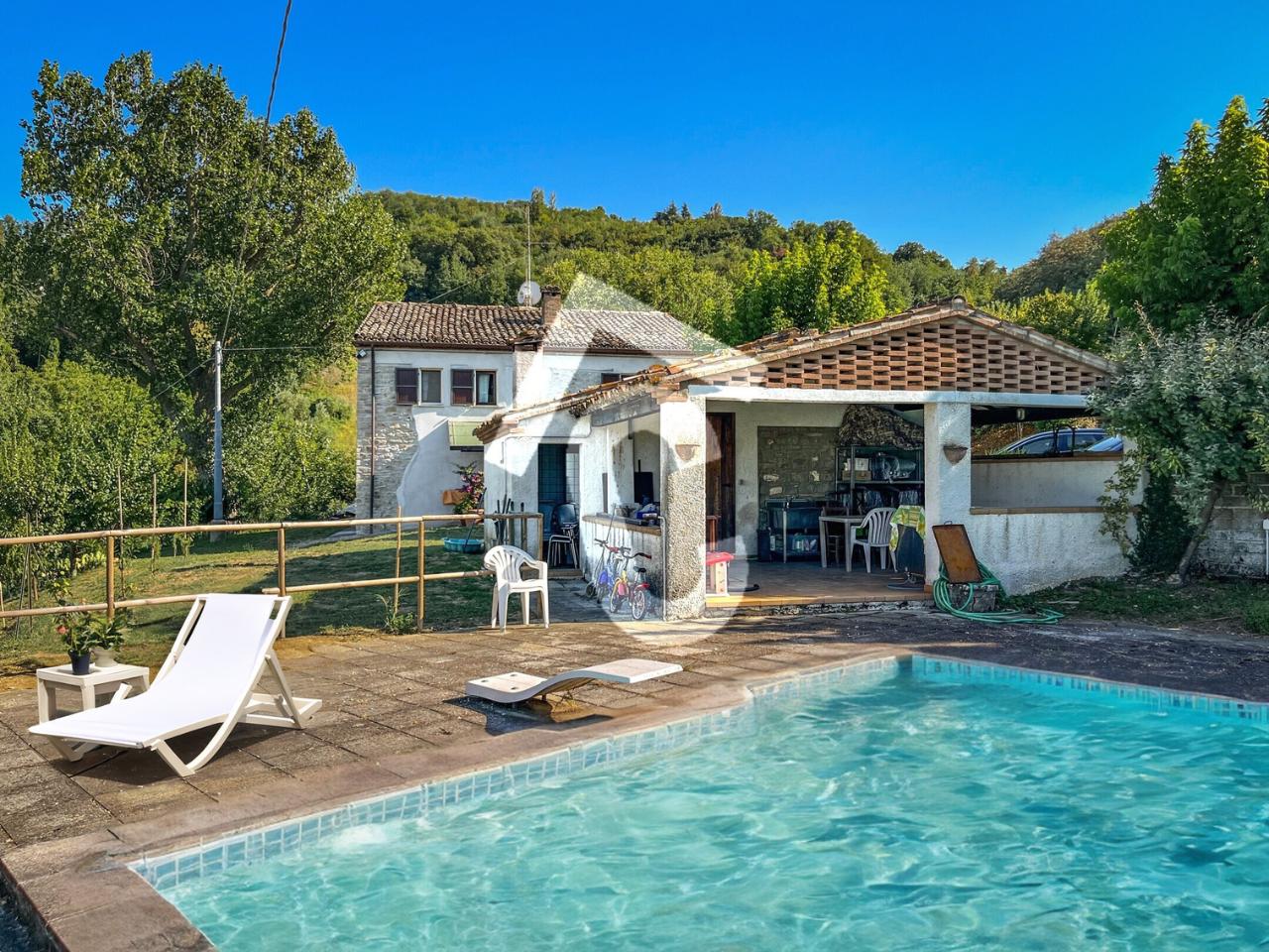casa indipendente in vendita ad Ancona in zona Piano San Lazzaro