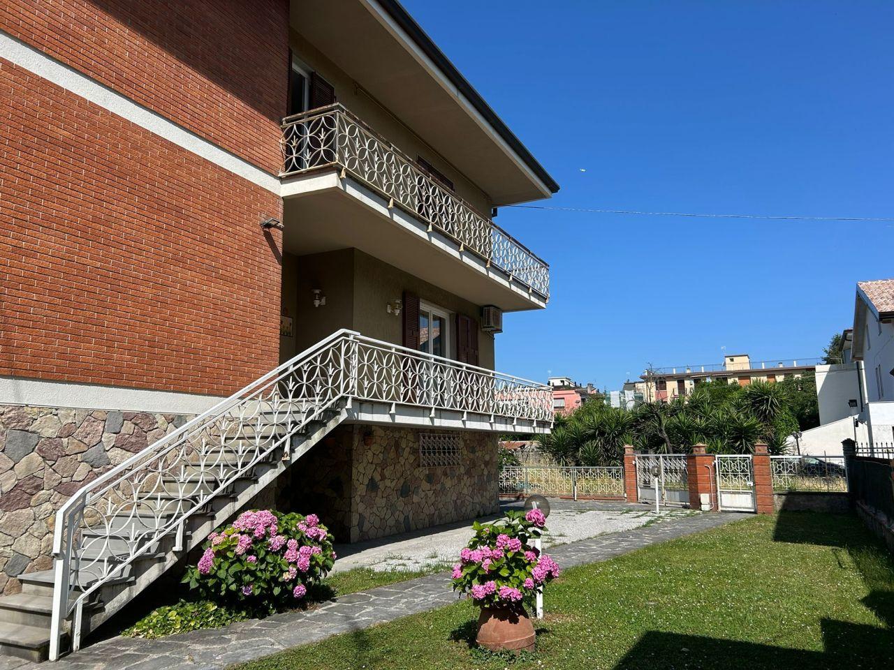 Vendita Pentavani, Sarzana foto