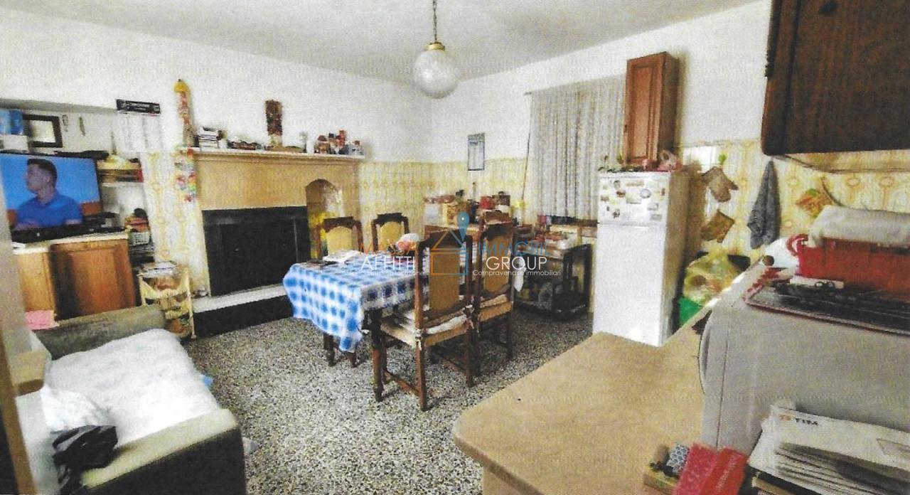 Vendita Quadrivani, Massa foto