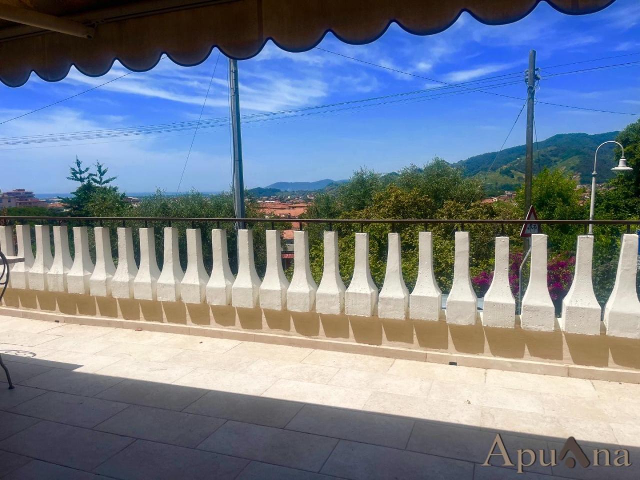 Vendita Appartamento, Massa foto