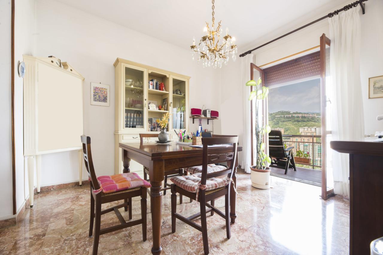 Vendita Eptavani, Genova foto