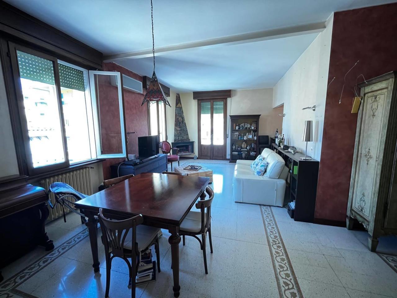 Vendita Trivani, Parma foto