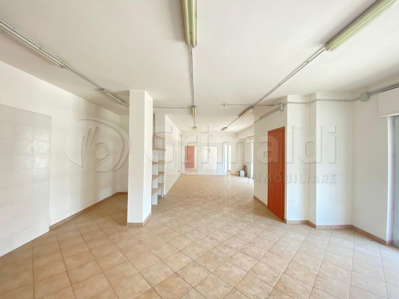 Affitto Monovano, Lusciano foto