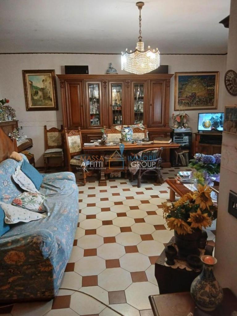 Vendita Quadrivani, Massa foto
