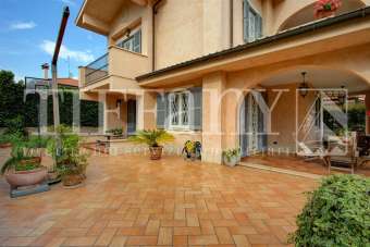 Vendita Villa bifamiliare, Grottaferrata