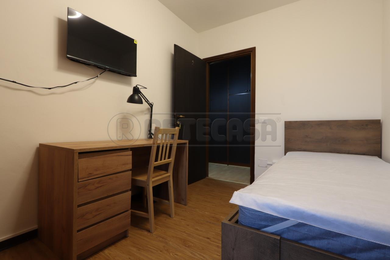 Rent Rooms and rooms for rent, Vicenza foto