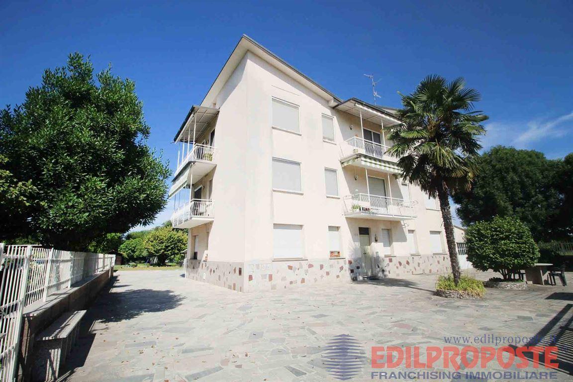 Vendita Appartamento, Lazzate foto