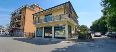 Affitto 4 vetrine, Cesano Maderno Affitto 4 vetrine, Cesano Maderno