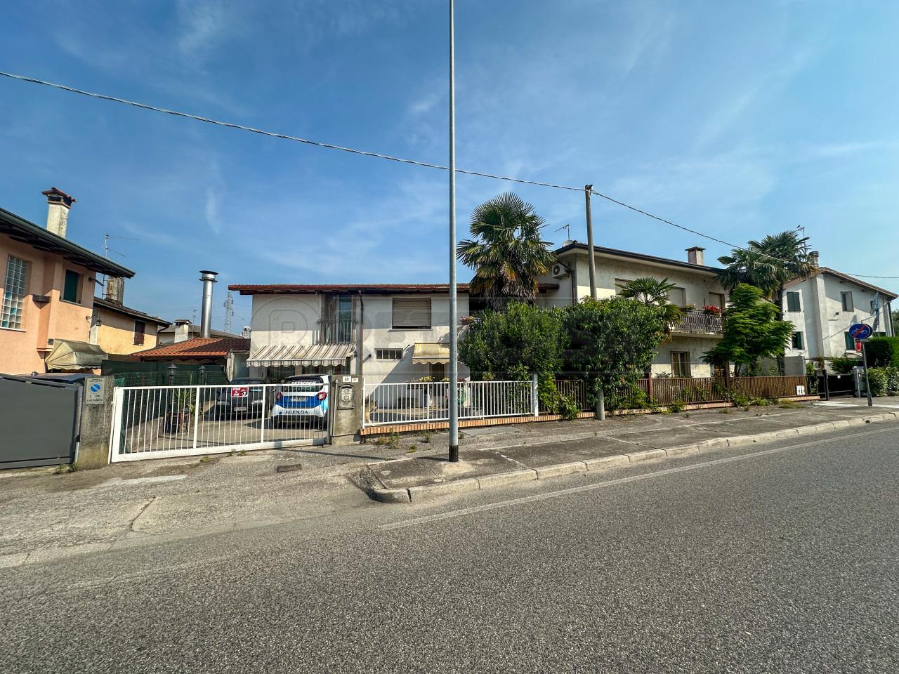 Vendita Multivani, Latisana foto