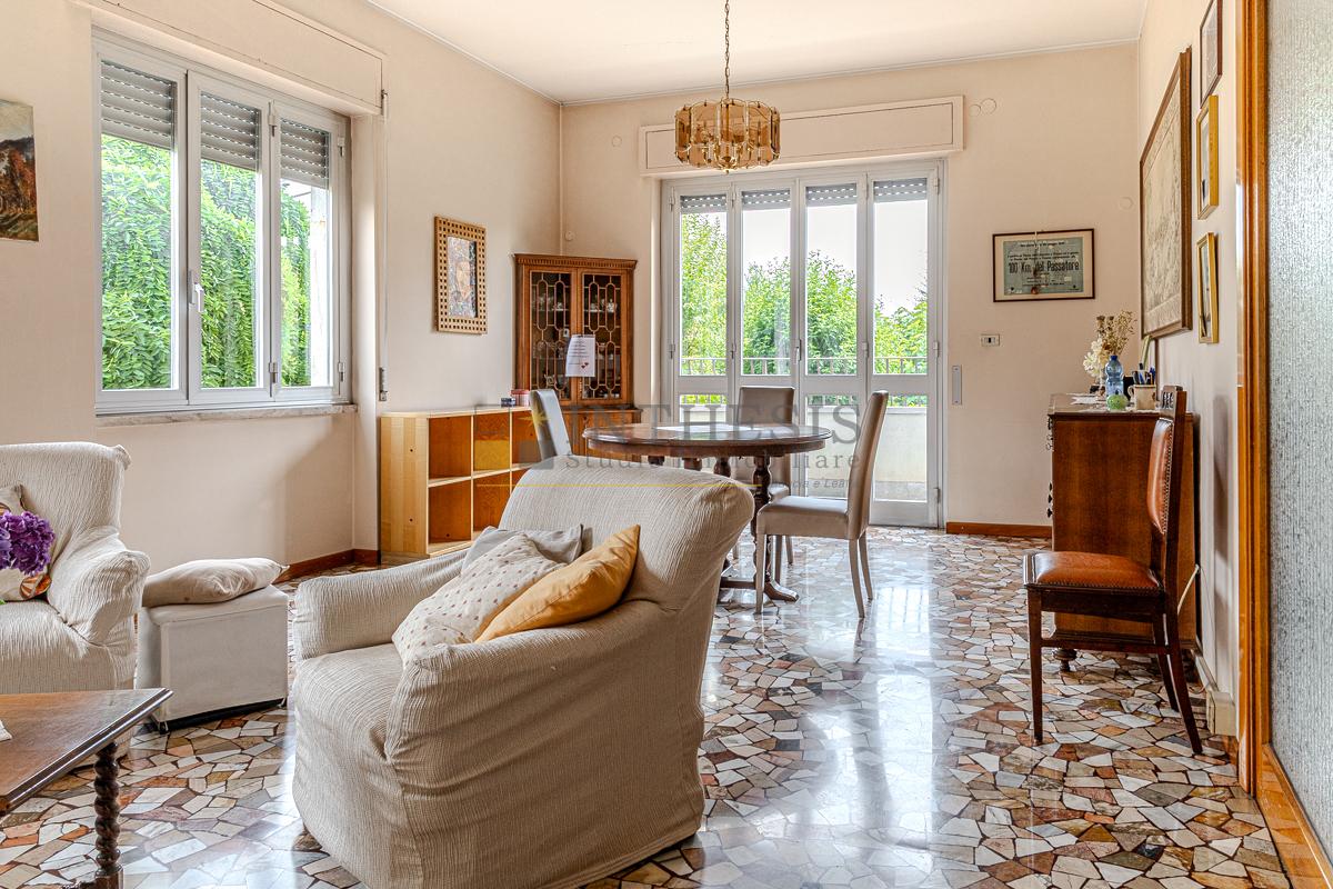 Vendita Pentavani, Besana in Brianza Vendita Pentavani, Besana in Brianza foto