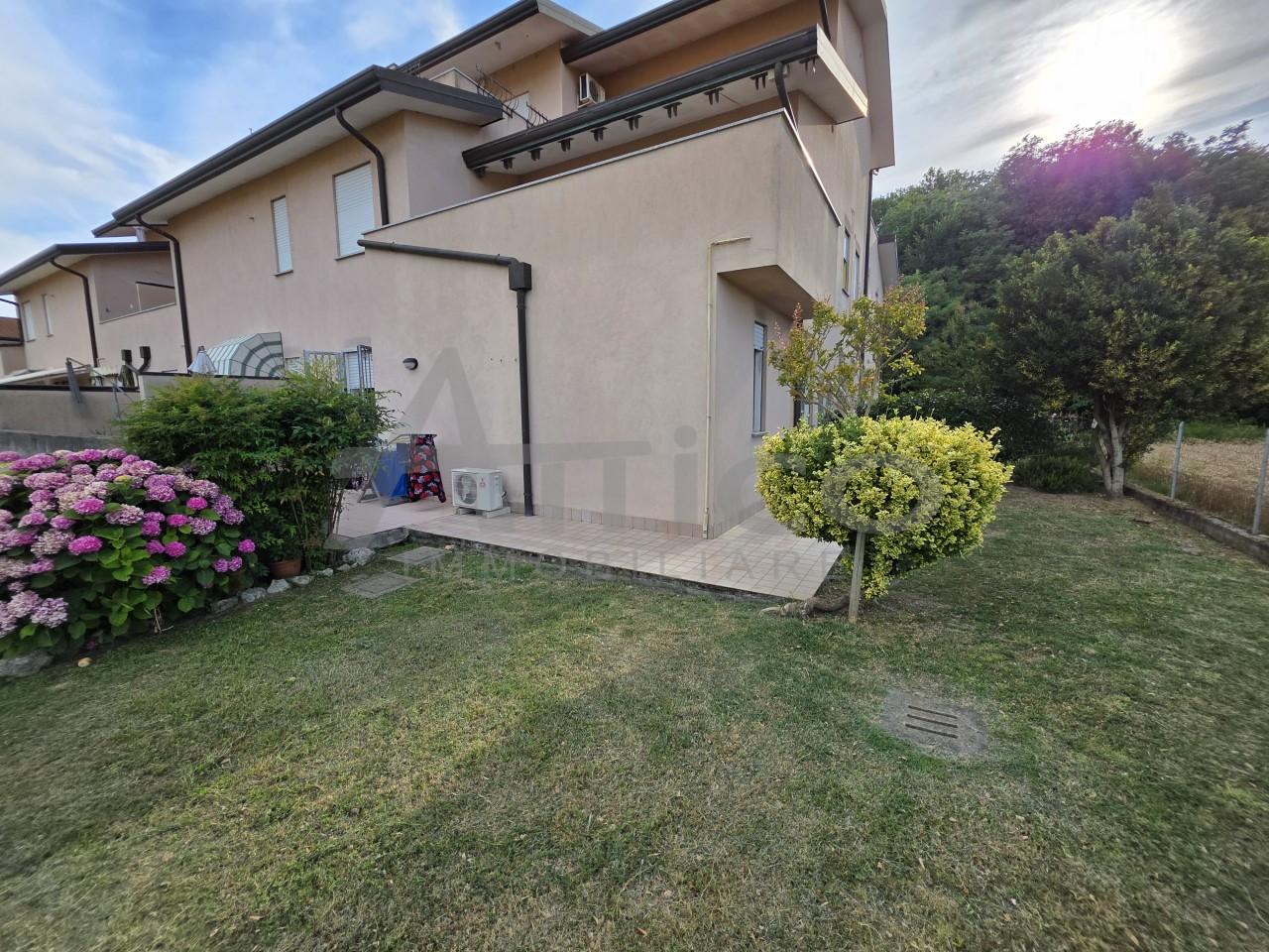 Sale Two rooms, Rovigo foto