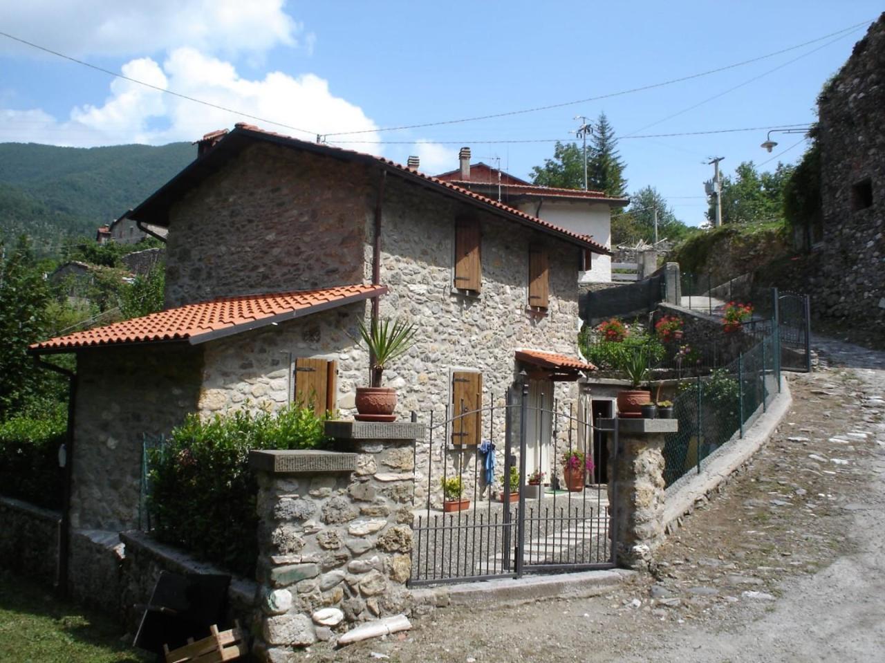 Vendita Casa indipendente, Vagli Sotto foto