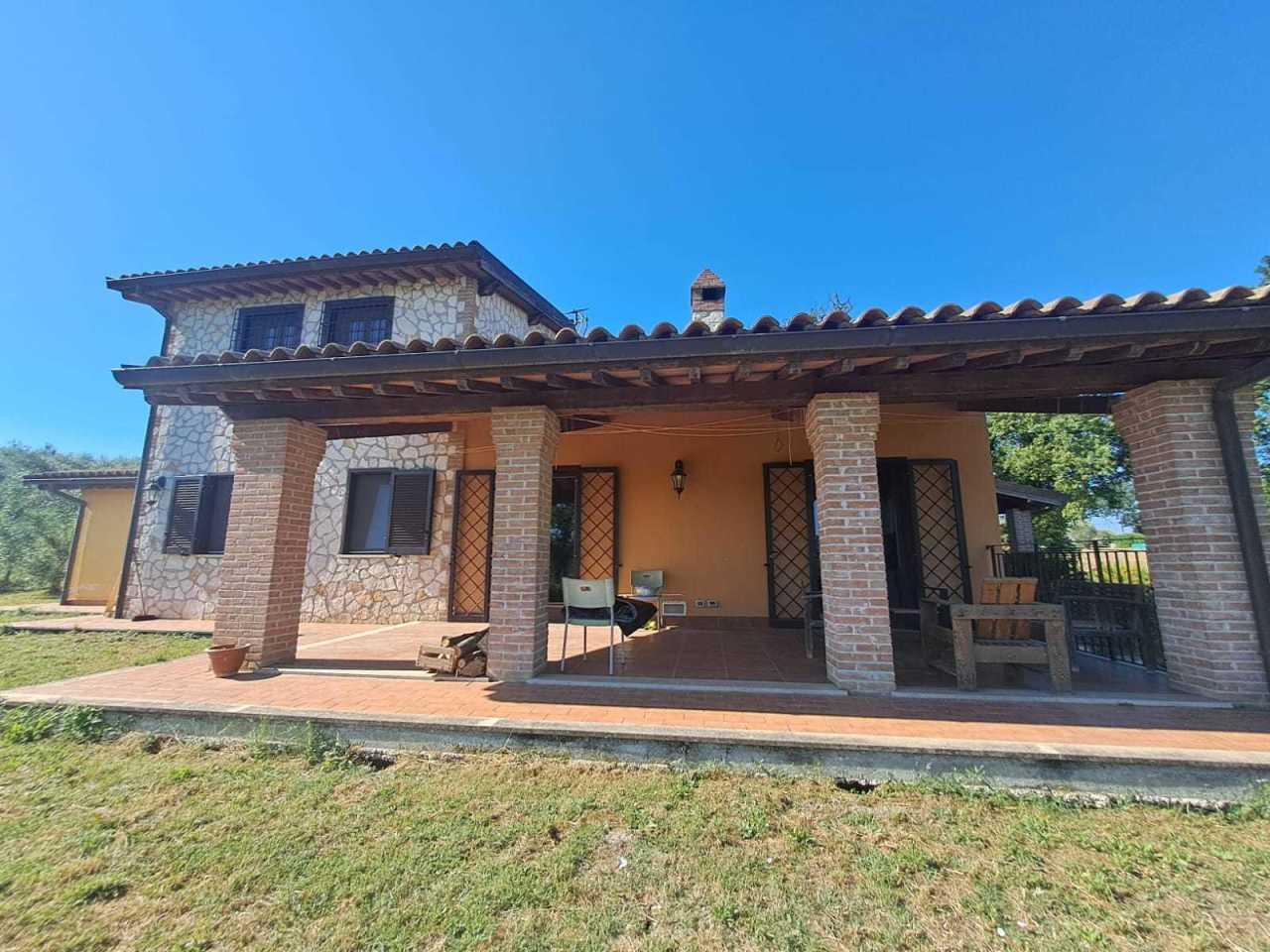 Vendita Esavani, Amelia foto