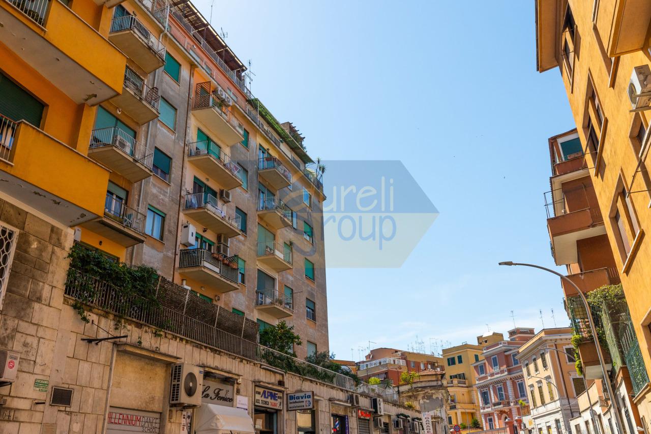 appartamento in vendita a Roma in zona Tuscolano