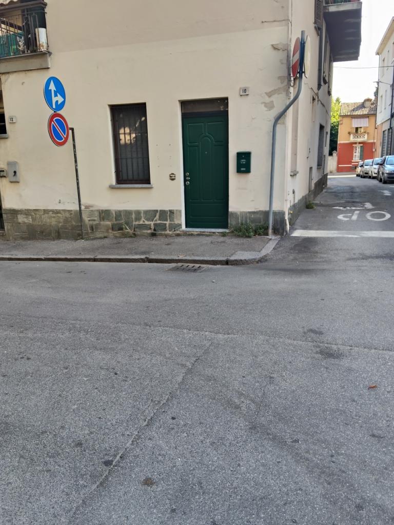 Vendita Bivani, Broni foto