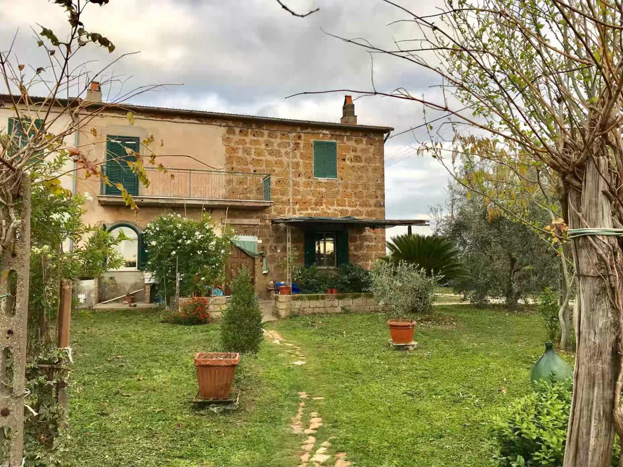 Vendita Eptavani, Sorano foto