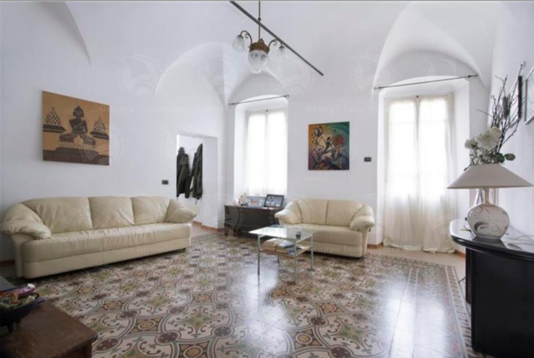 Vendita Eptavani, Laigueglia foto