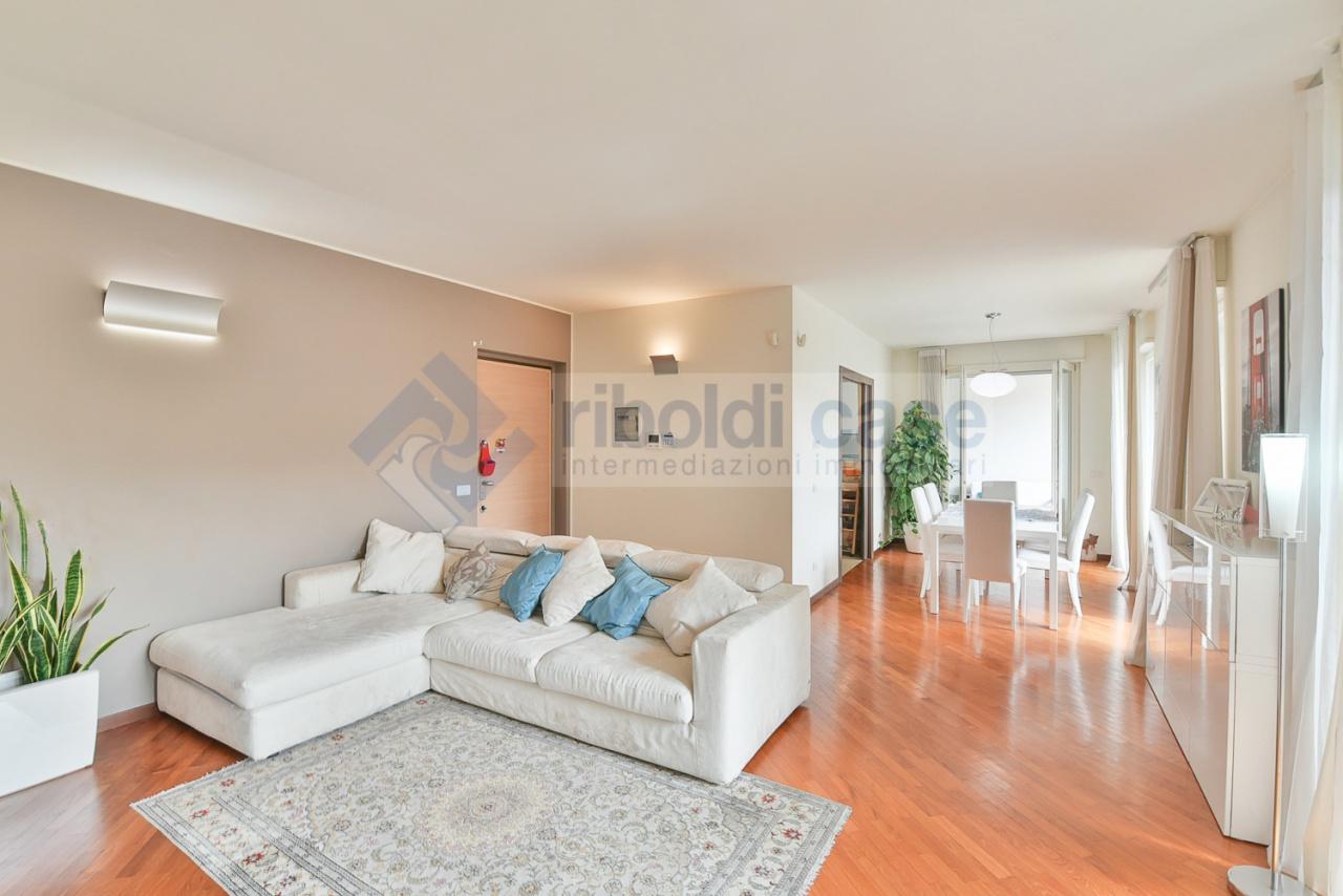 Sale Four rooms, Seregno foto