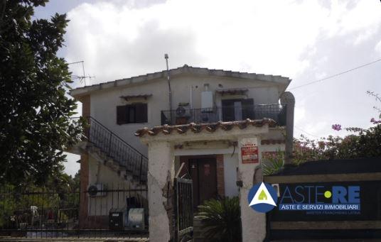 Vendita Quadrivani, Aprilia foto