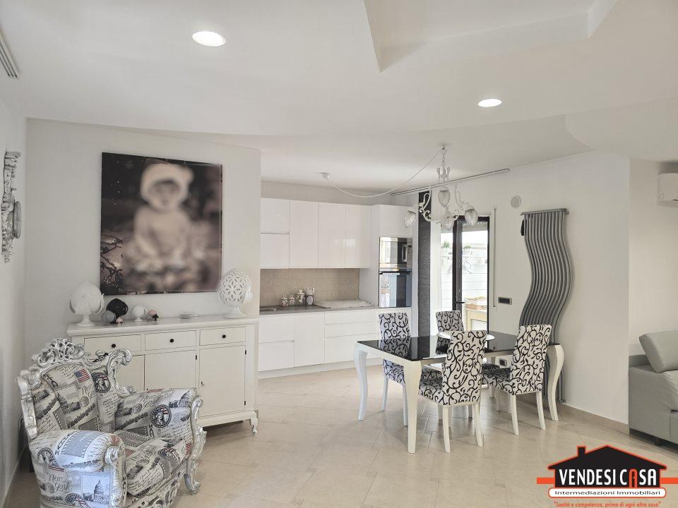 Sale Appartamento, Adelfia foto