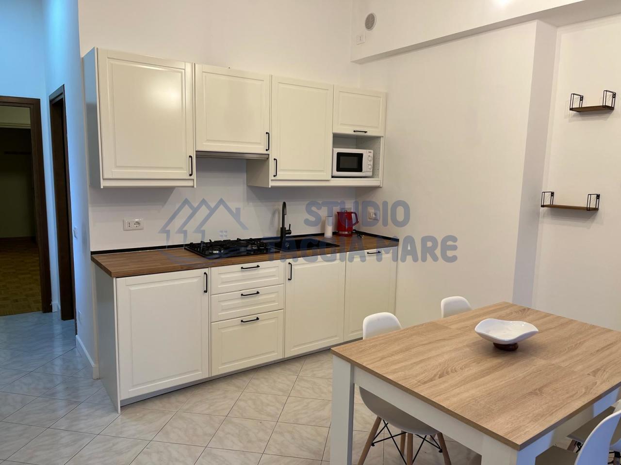 Sale Two rooms, Sanremo foto