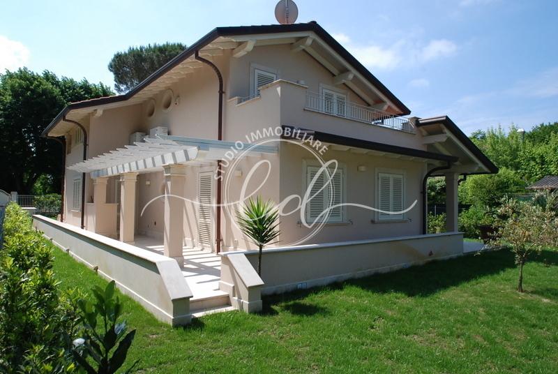 Vendita Multivani, Pietrasanta foto