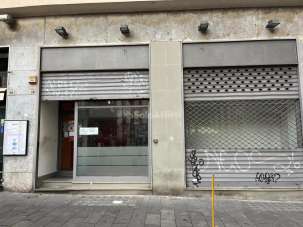 Affitto 2 vetrine, Napoli Affitto 2 vetrine, Napoli