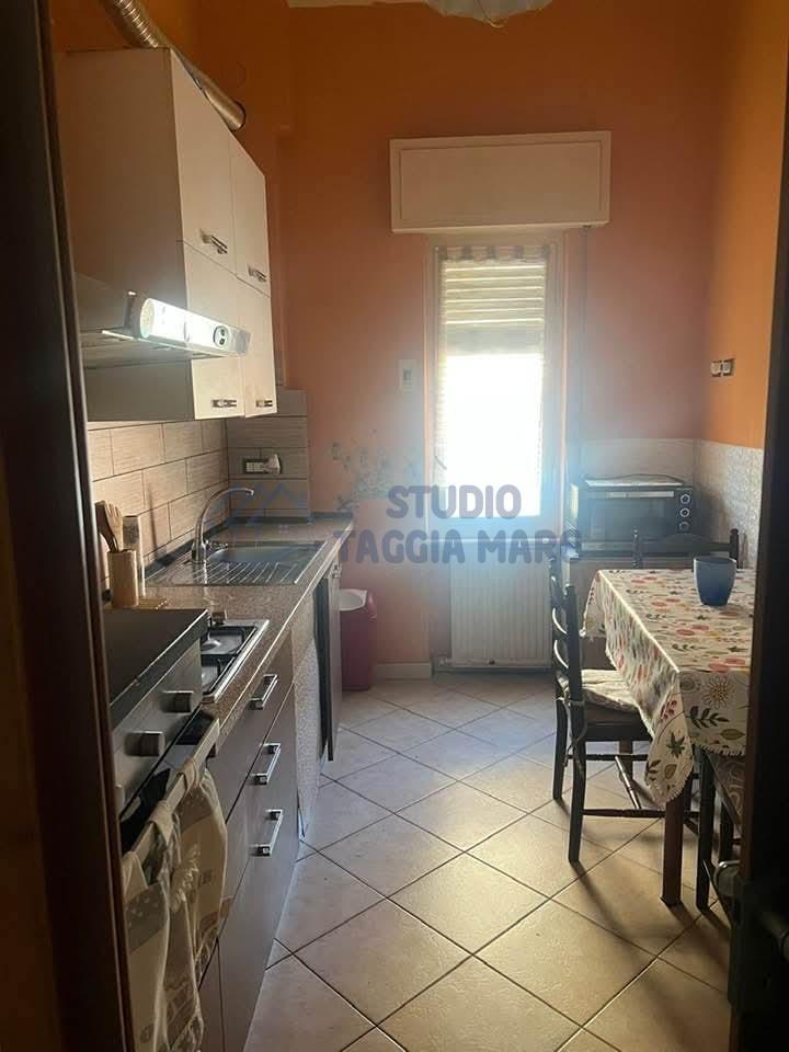 Vendita Trivani, Taggia foto