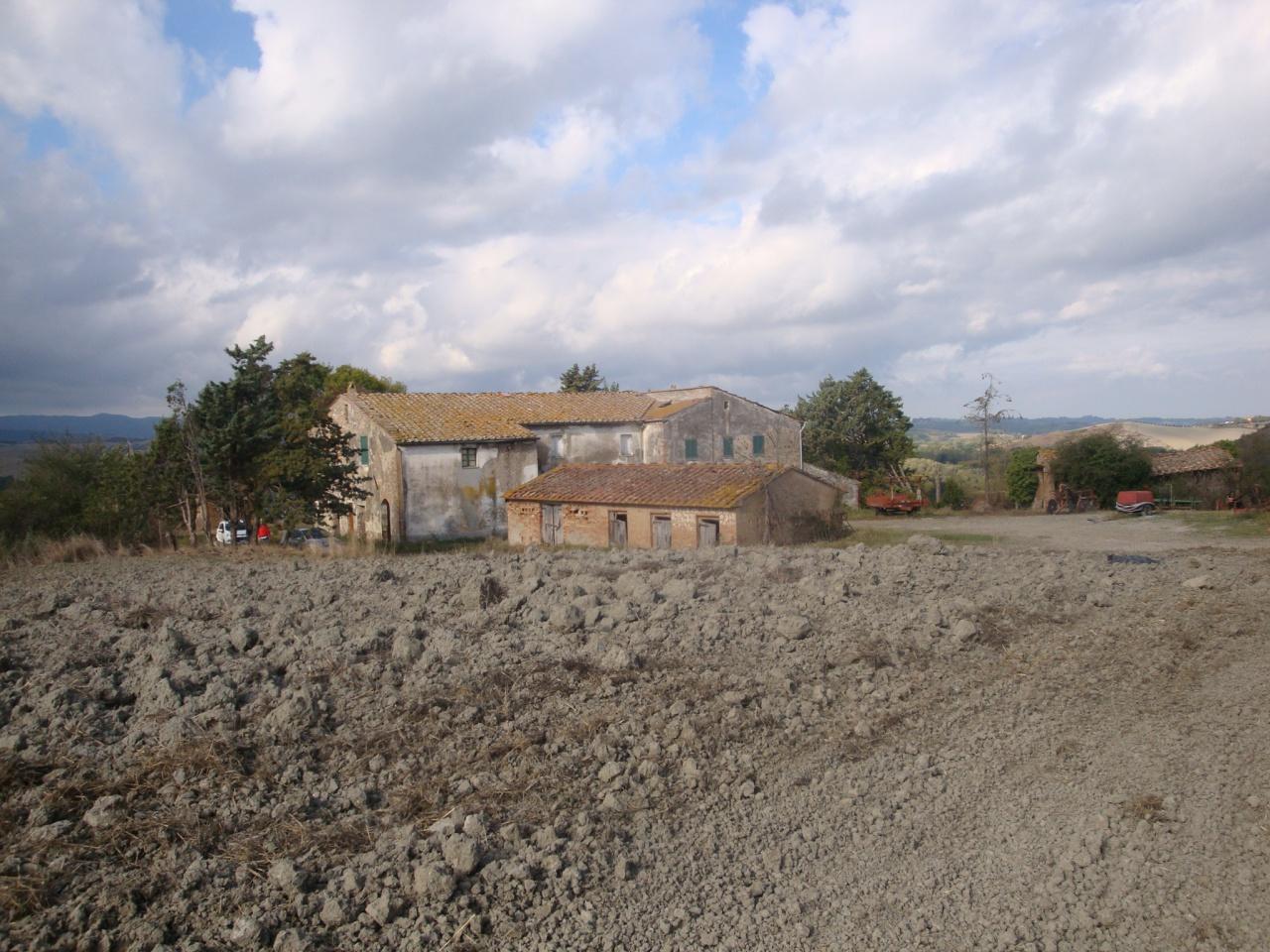 Vendita Garage e posti auto, Volterra foto
