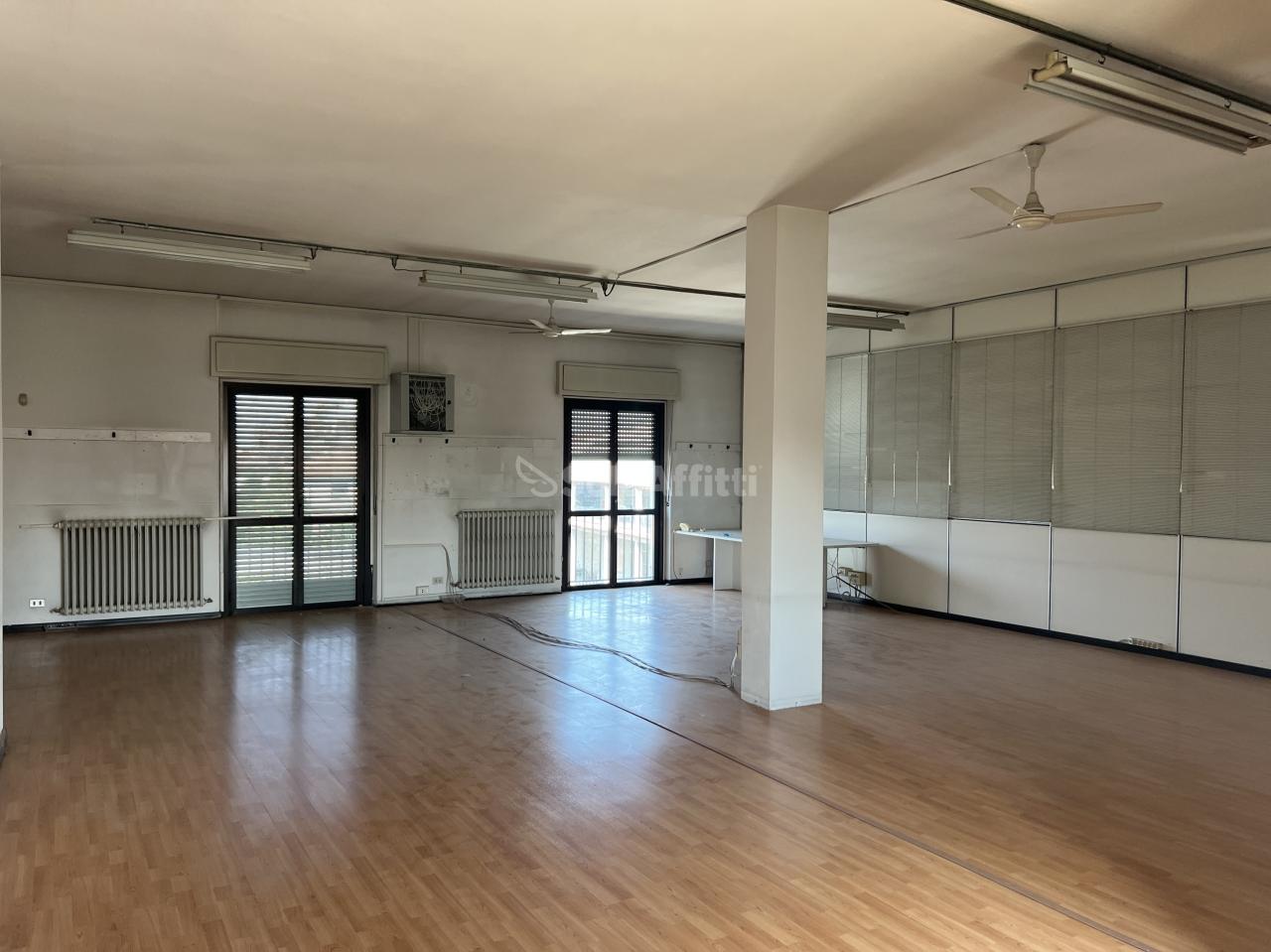 Affitto Ufficio, Varedo foto