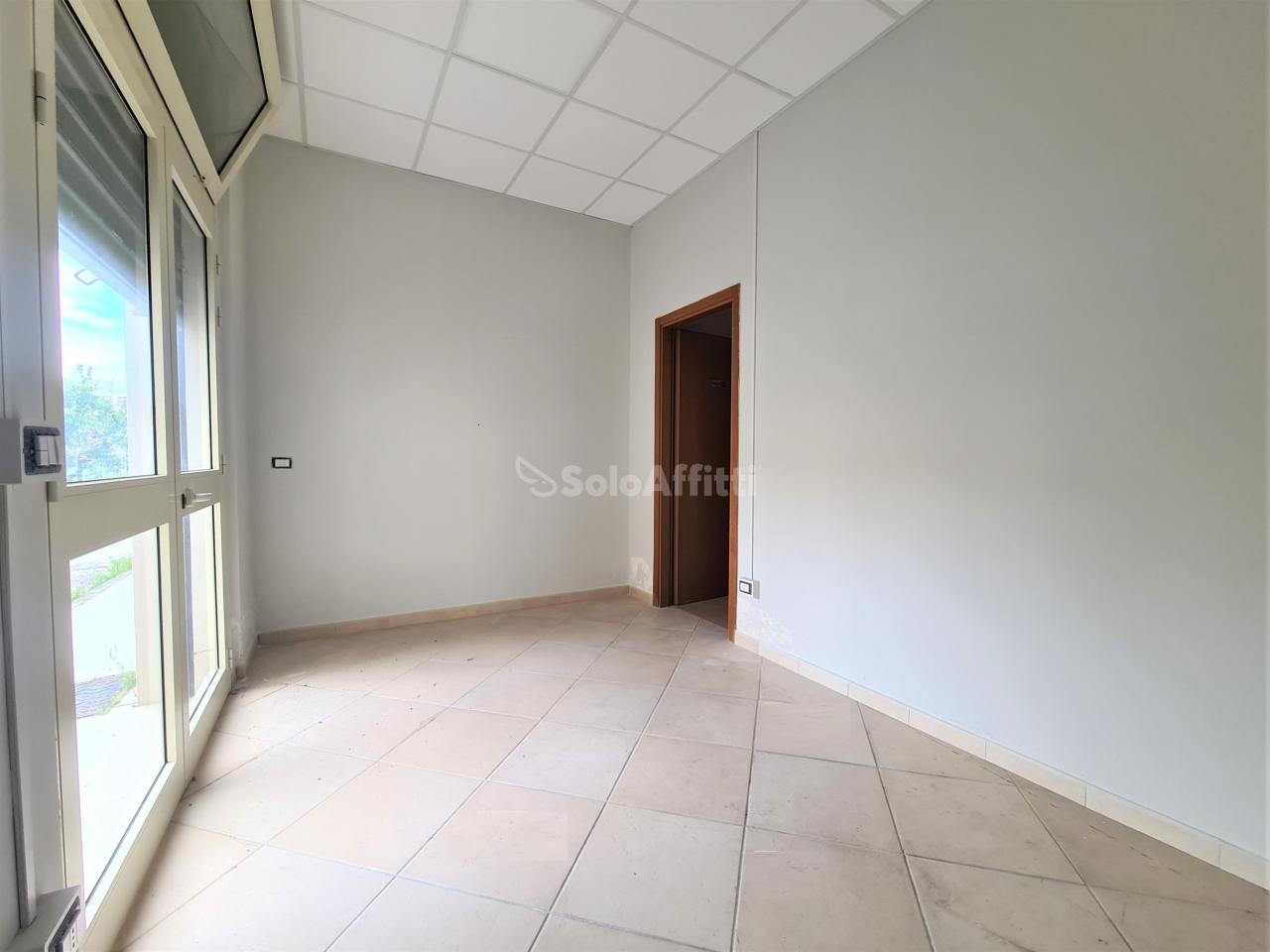 Affitto Locale commerciale, Catanzaro foto